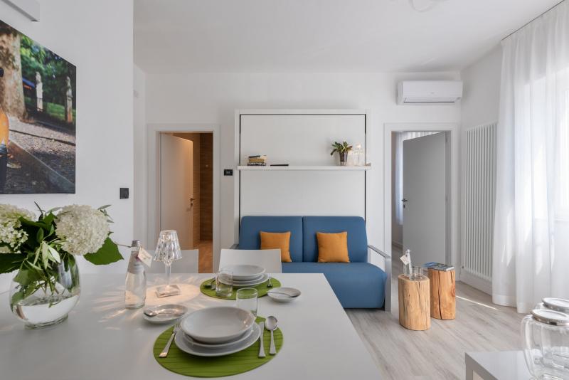 Design apartments on Garda lake for active holidays in Torbole | Residence Toblini 