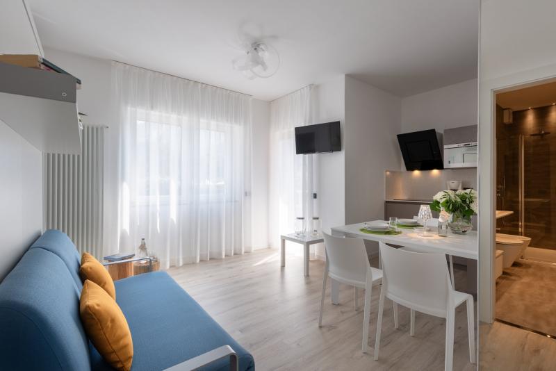Residence a Torbole con appartamenti di design in affitto per vacanze sul lago di Garda | Residence Toblini